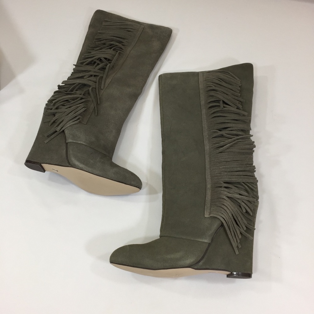 MIA Suede Flirty Wedge Boots Size 7